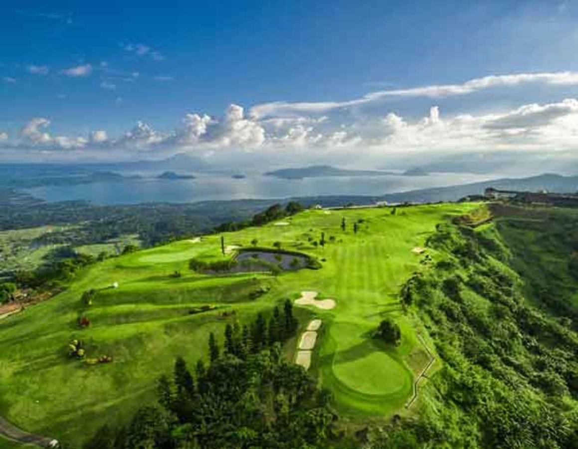 Splendido Tagagtay Taal Lake Staycation Free Parking Netflix No Free Pool Tagaytay City Buitenkant foto