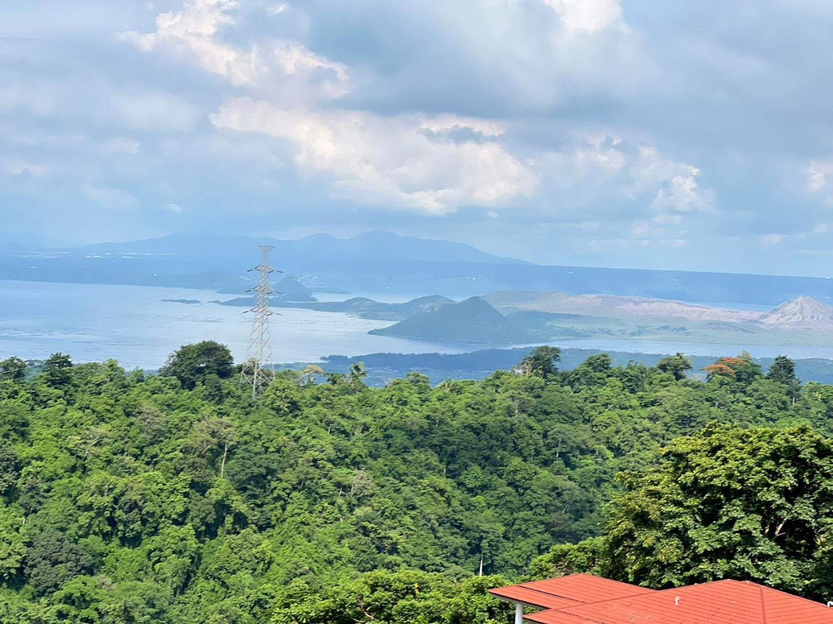 Splendido Tagagtay Taal Lake Staycation Free Parking Netflix No Free Pool Tagaytay City Buitenkant foto
