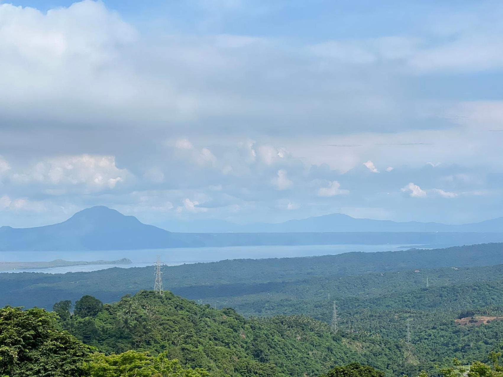 Splendido Tagagtay Taal Lake Staycation Free Parking Netflix No Free Pool Tagaytay City Buitenkant foto