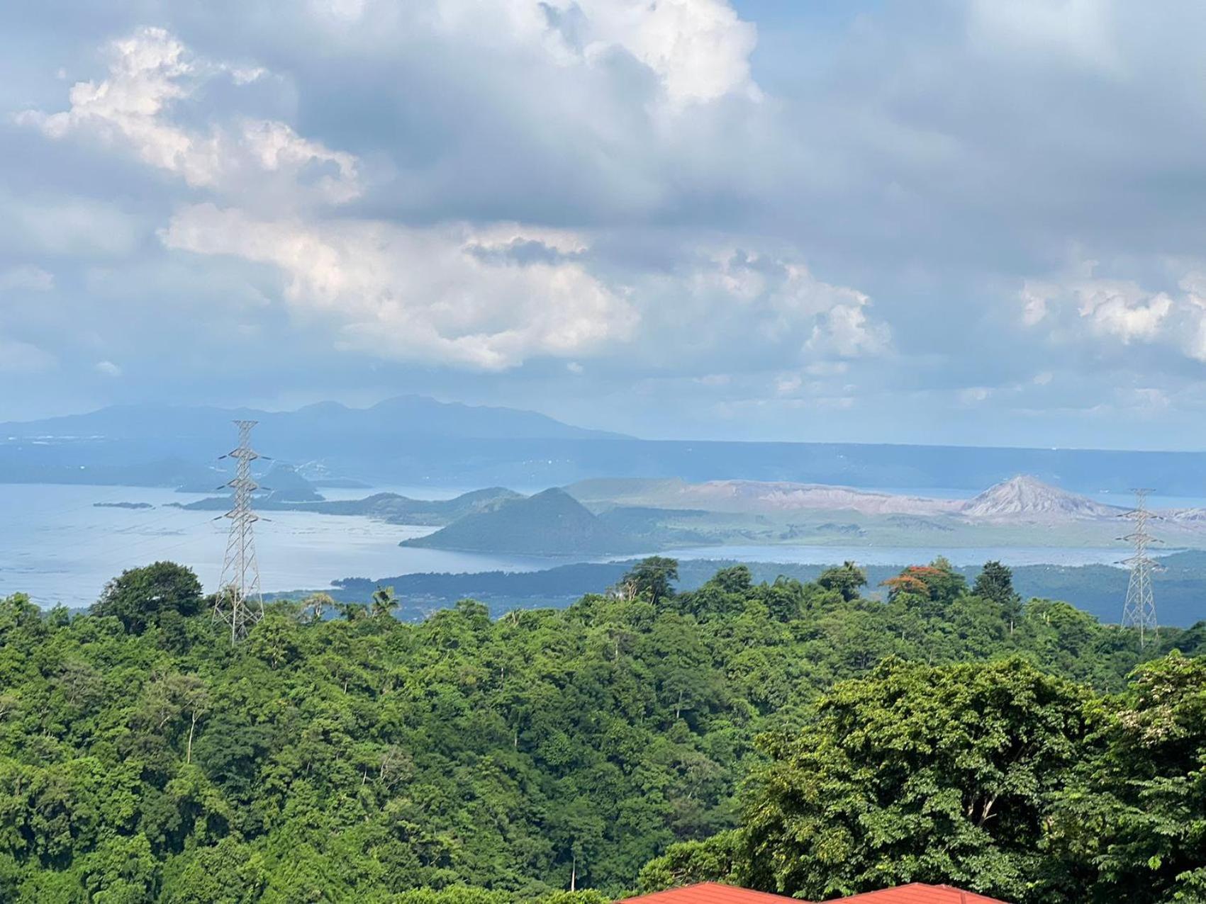 Splendido Tagagtay Taal Lake Staycation Free Parking Netflix No Free Pool Tagaytay City Buitenkant foto