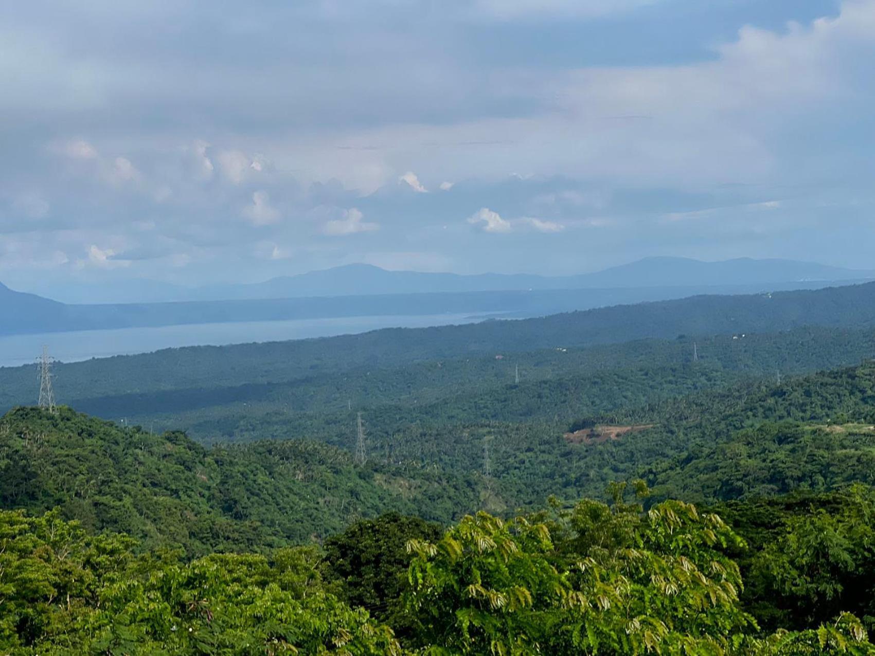 Splendido Tagagtay Taal Lake Staycation Free Parking Netflix No Free Pool Tagaytay City Buitenkant foto
