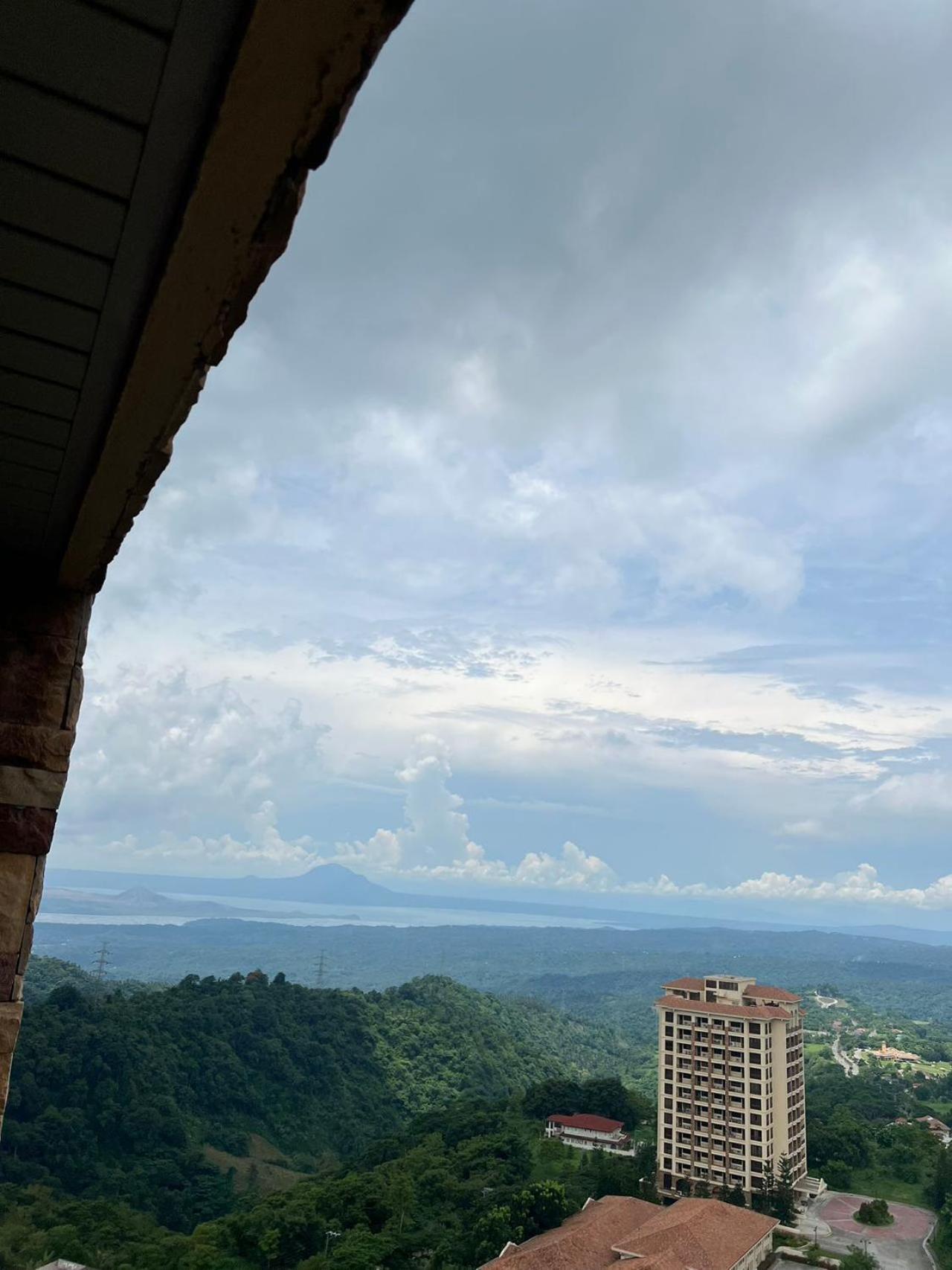 Splendido Tagagtay Taal Lake Staycation Free Parking Netflix No Free Pool Tagaytay City Buitenkant foto