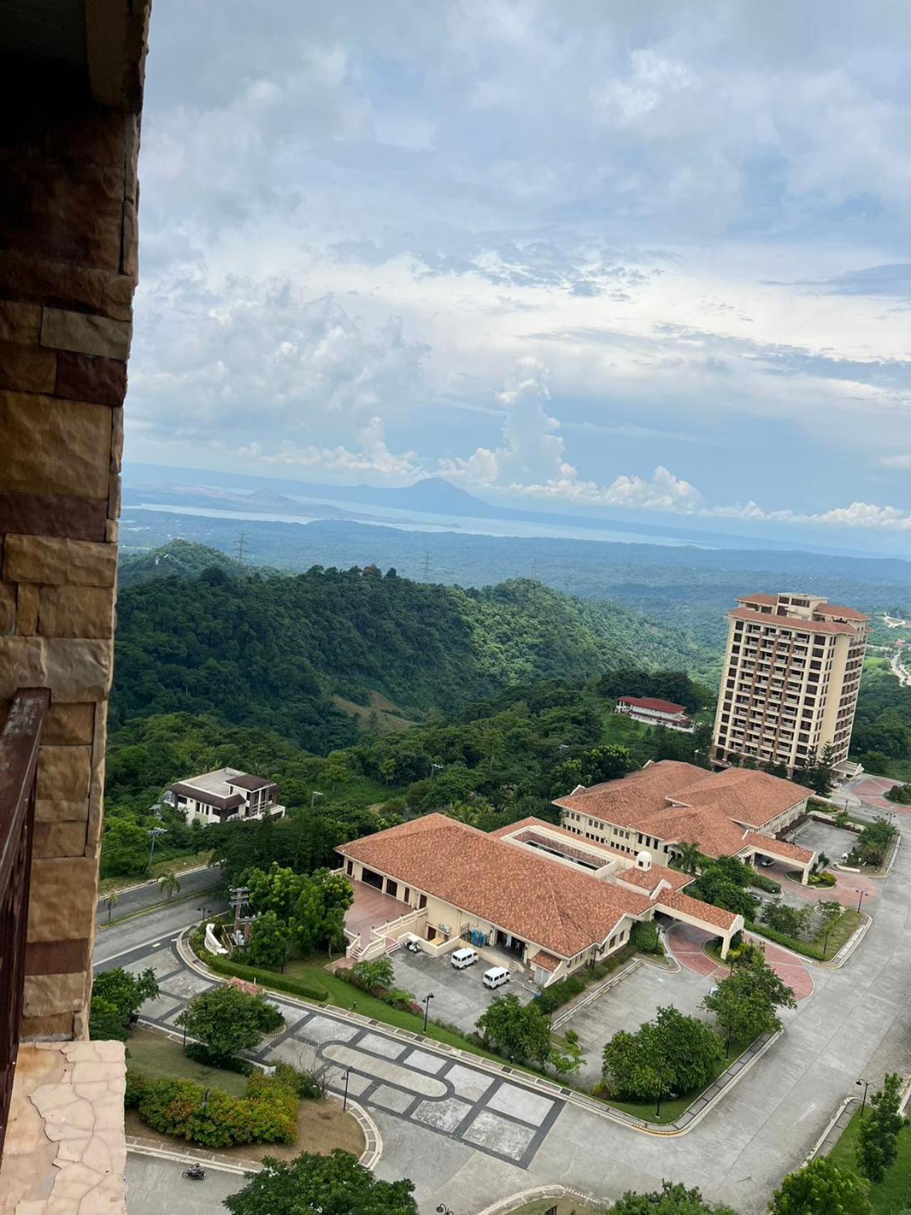 Splendido Tagagtay Taal Lake Staycation Free Parking Netflix No Free Pool Tagaytay City Buitenkant foto