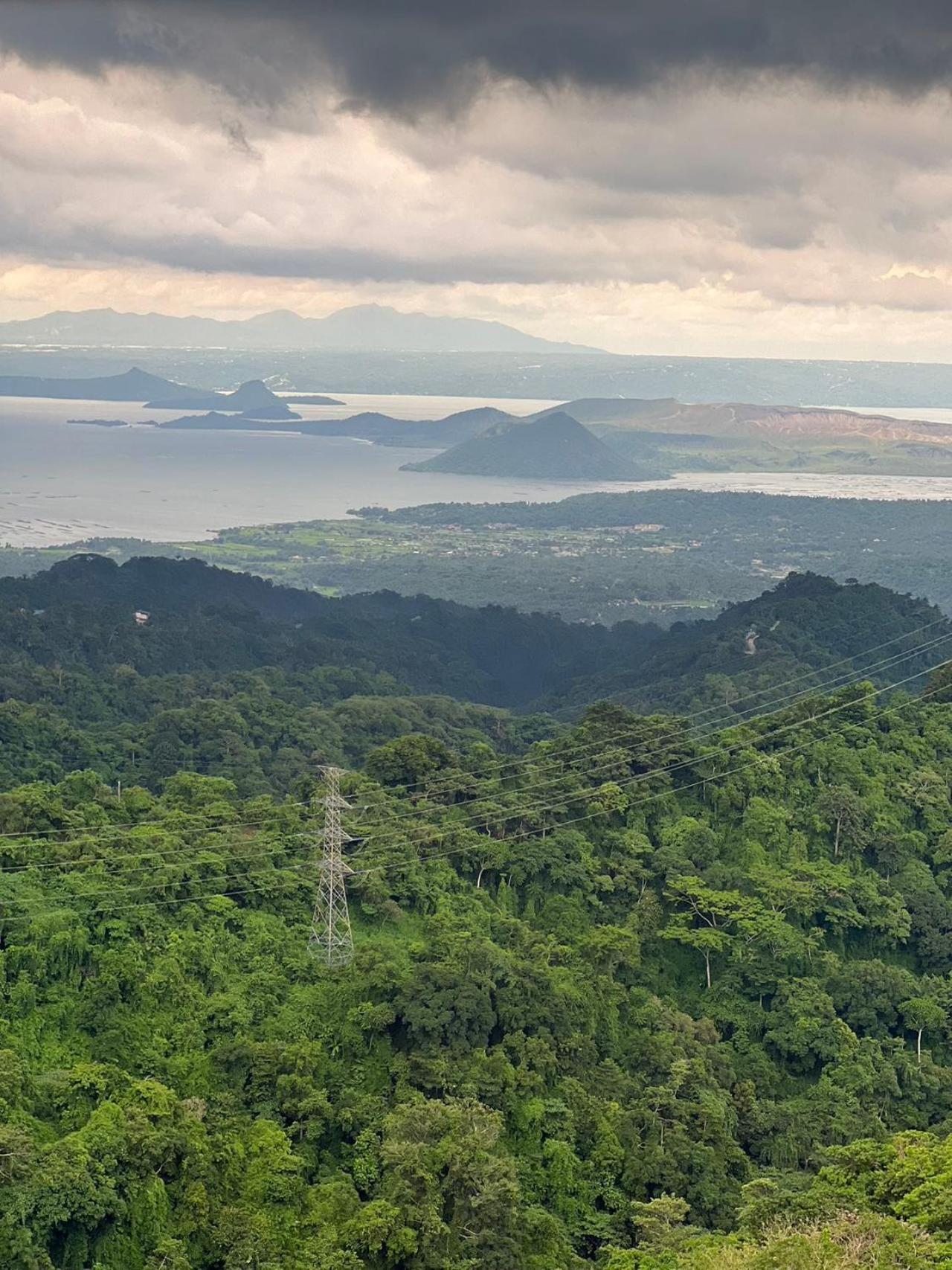 Splendido Tagagtay Taal Lake Staycation Free Parking Netflix No Free Pool Tagaytay City Buitenkant foto