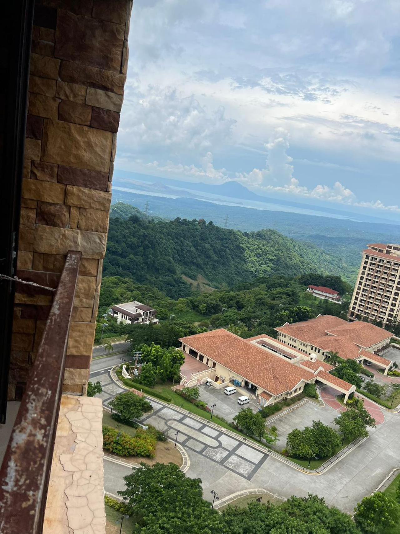 Splendido Tagagtay Taal Lake Staycation Free Parking Netflix No Free Pool Tagaytay City Buitenkant foto