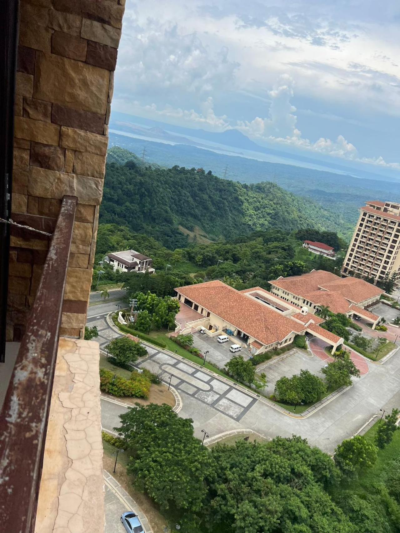 Splendido Tagagtay Taal Lake Staycation Free Parking Netflix No Free Pool Tagaytay City Buitenkant foto
