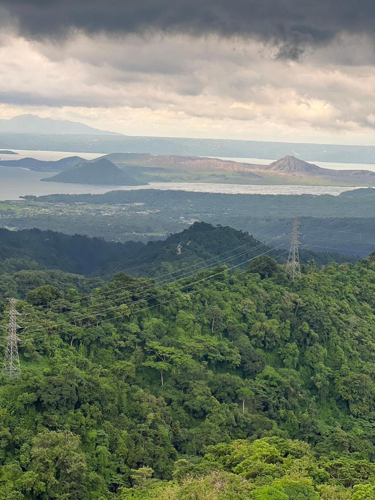 Splendido Tagagtay Taal Lake Staycation Free Parking Netflix No Free Pool Tagaytay City Buitenkant foto