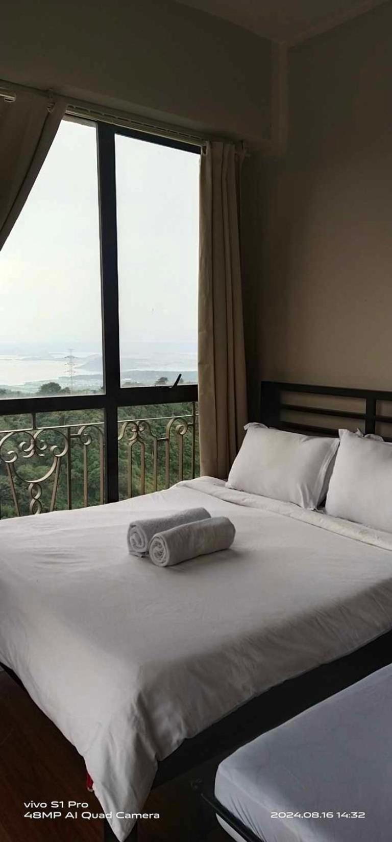 Splendido Tagagtay Taal Lake Staycation Free Parking Netflix No Free Pool Tagaytay City Buitenkant foto
